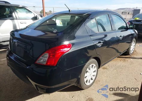2016 Nissan Versa 1.6 S z USA, uszkodzony, nr VIN 3N1CN7AP9GL856450